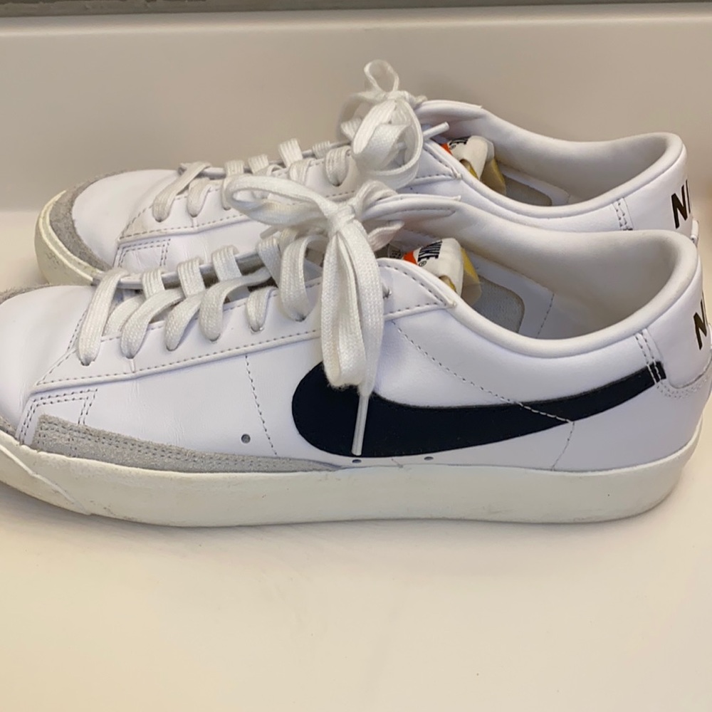 EUC Nike Blazers White Black Size 11 Women’s/9 Men’s